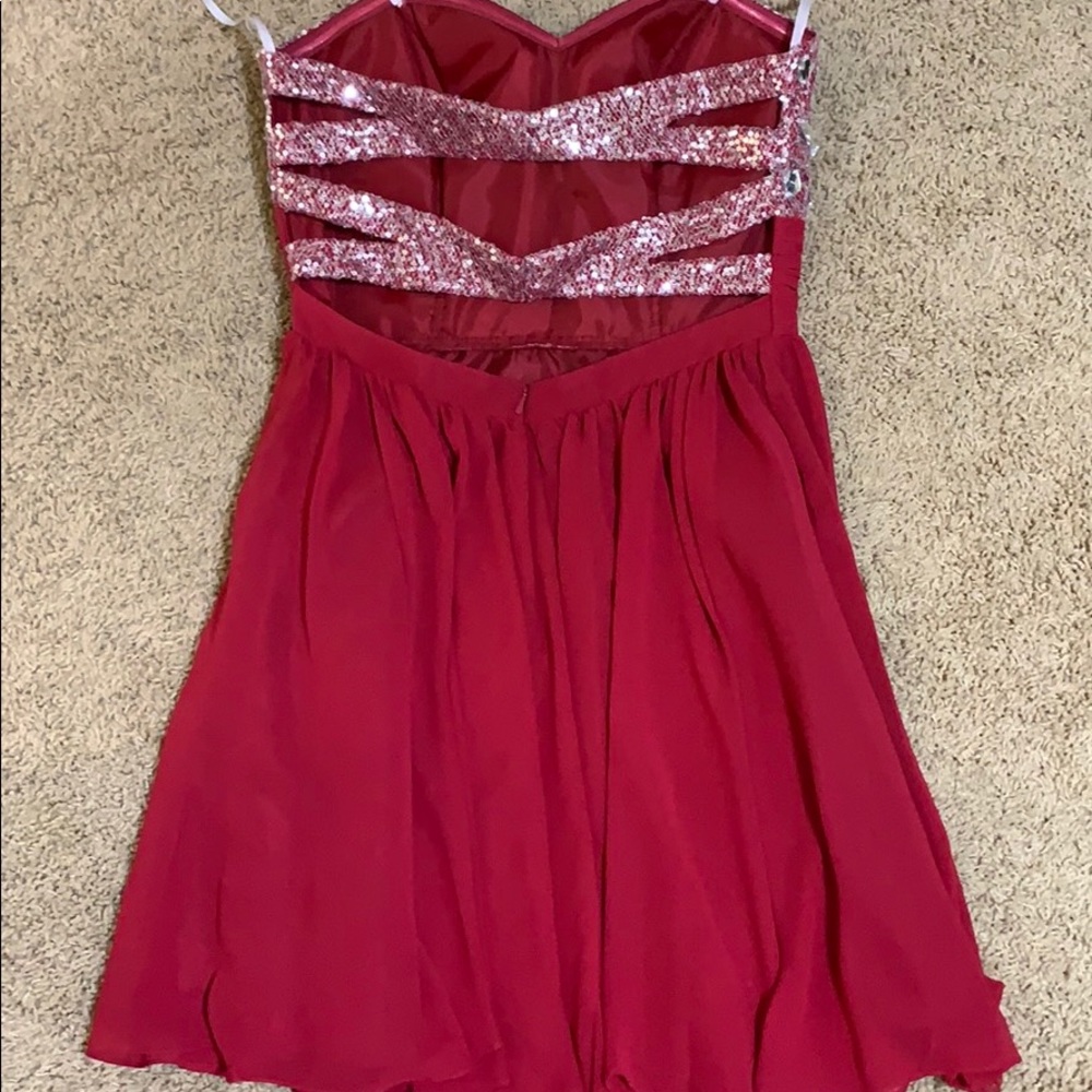 Dress - Picture 5 of 6